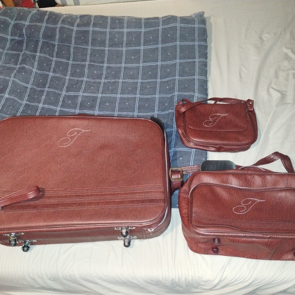 Vintage three-piece all leather travel suitcase in like new condition - Picture 2 of 12